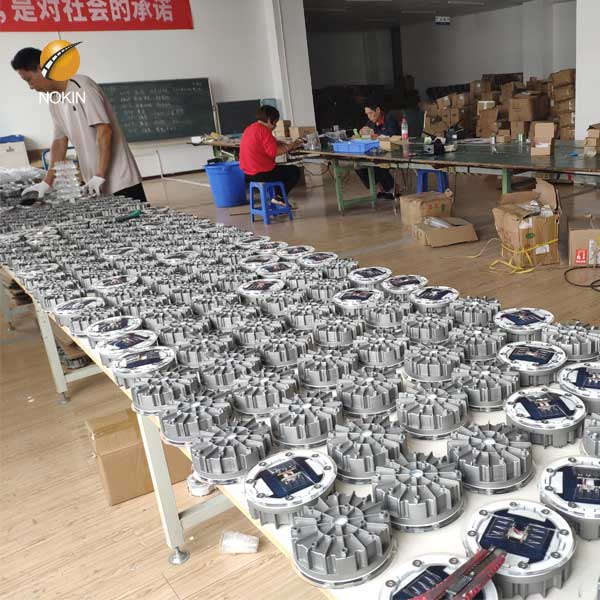 Wholesale Tempered Glass Road road stud reflectors For Farm